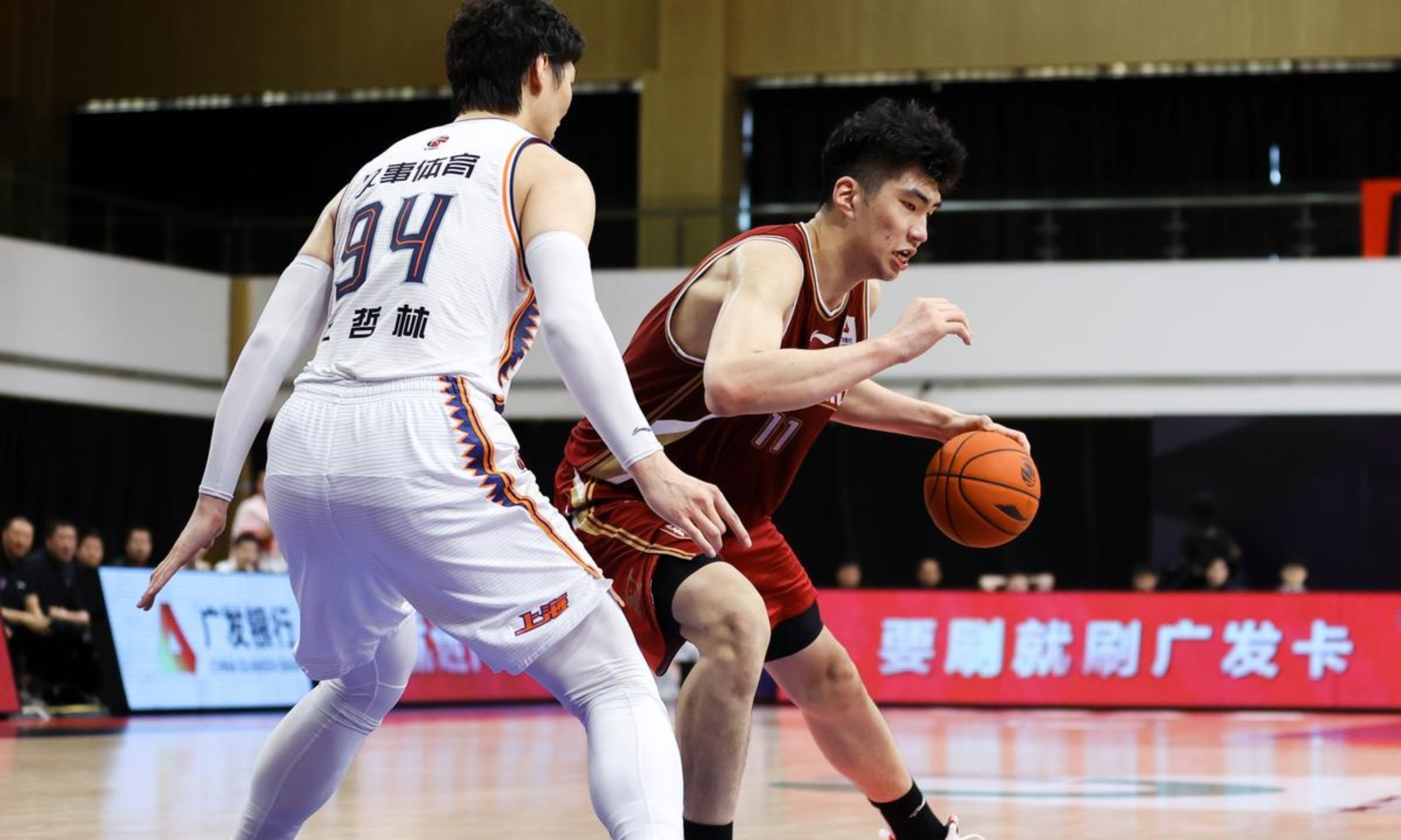 纽卡斯尔发布备战花絮；集结日绝杀压哨；CBA常规赛任务艰巨；团队化学反应显著(切尔西vs纽卡斯尔集锦)-AYX SPORTS