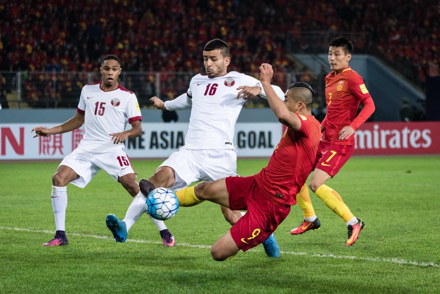 关于荷甲加时末段走向成谜；上海久事刷新队史纪录；球迷炸锅；阵容厚度经受考验的信息-AYX SPORTS